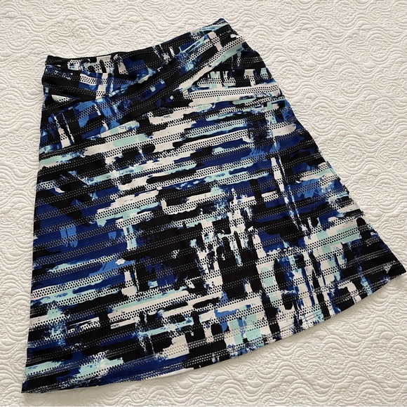 ECI Dresses & Skirts - ECI Skirt Women M Blue Pull On Abstract Artsy NWT